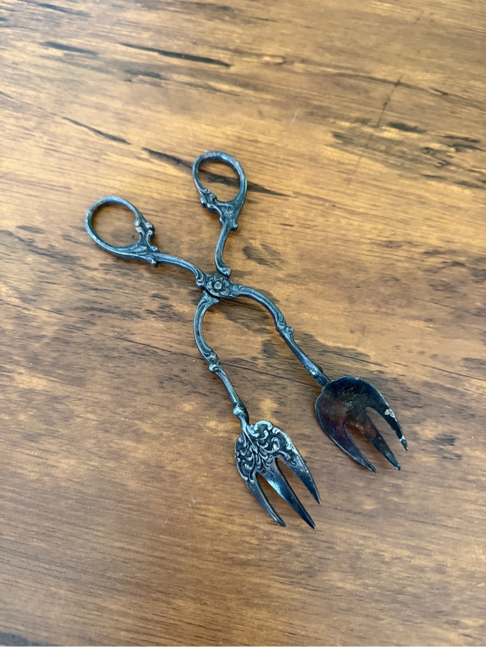 Vintage-Style Decorative Serving Tongs - Black Silver Finish